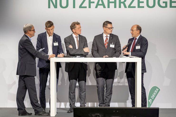 Podiumsdiskussion DEKRA Zukunftskongress Nutzfahrzeuge 2019